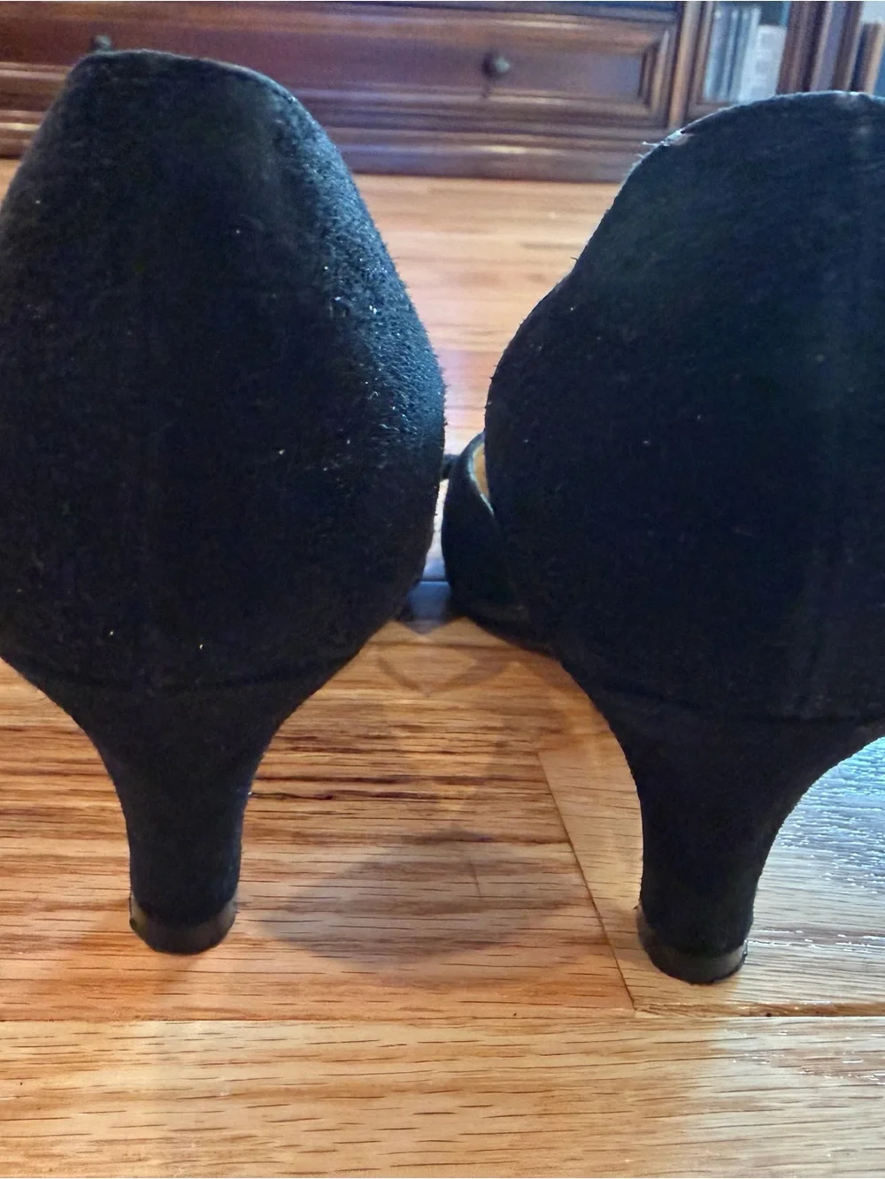 Silvia Fiorentina Black Pointed-Toe D'Orsay Pumps with Knot Accent - Women's